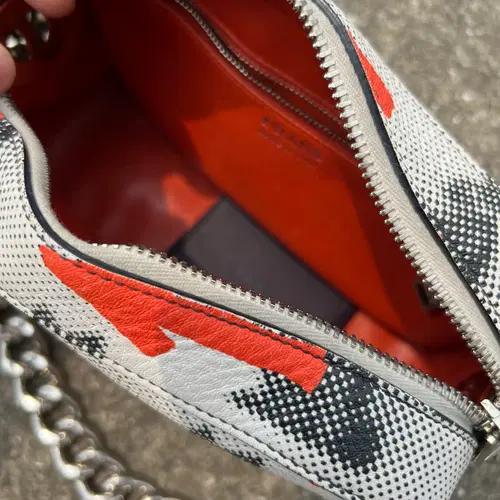 프라다 Prada Rabbit Handbag 7