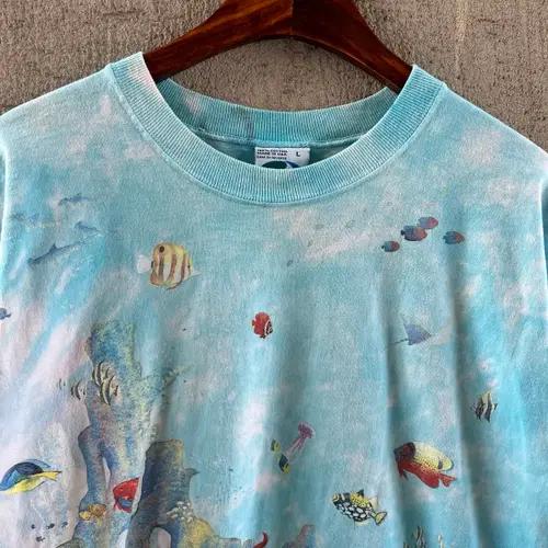 Vintage Liquid Blue Coral Reef 3