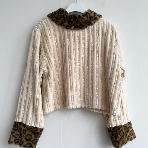 *SALE) No.9 레오파드 퍼카라 벨벳 크롭탑 7