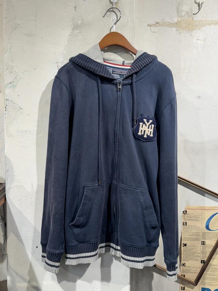 Tommy Hilfiger navy zip-up hoodie 4