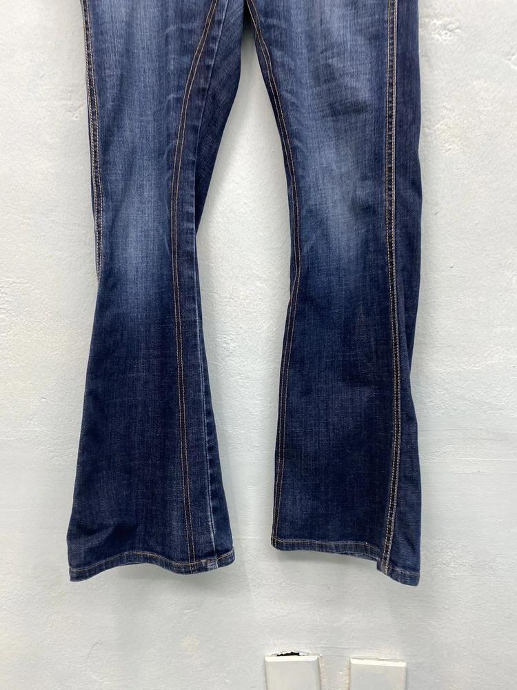 Wrangler dark blue low rise bootcut jeans 8