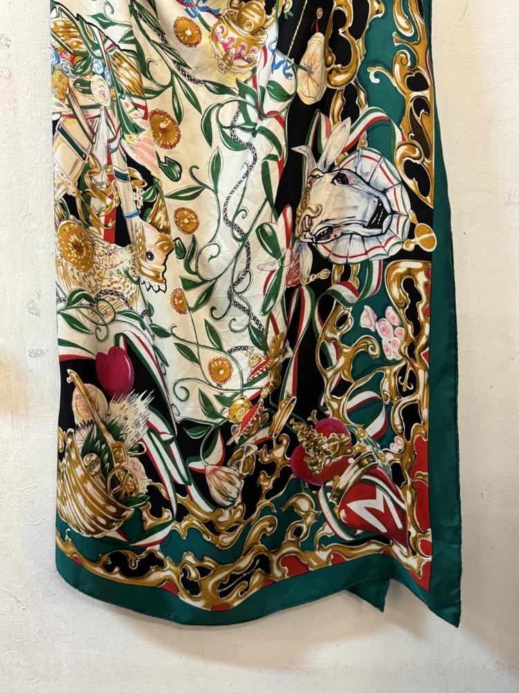 Moschinno colorful scarf 3