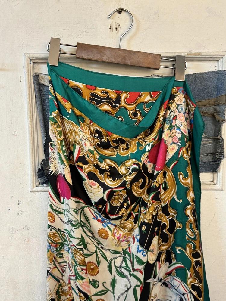 Moschinno colorful scarf 4
