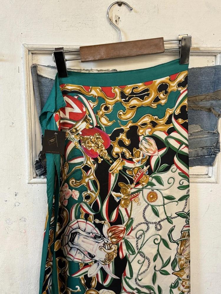 Moschinno colorful scarf 6