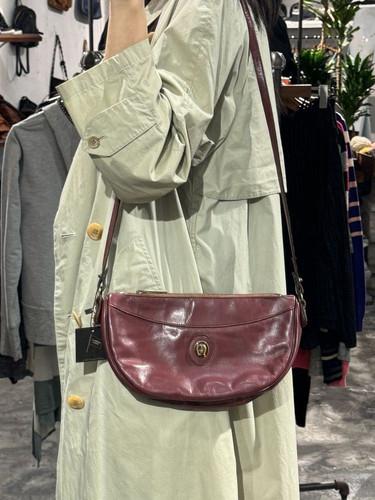 Aigner wine crescent crossbody bag 8