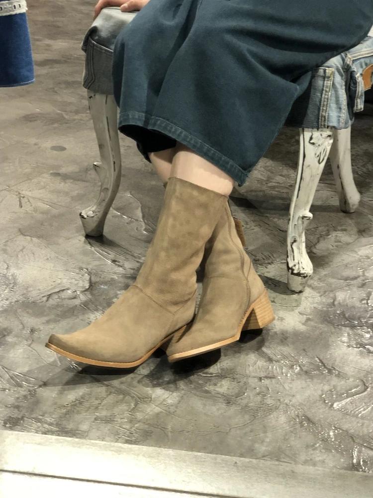 Beige suede boots 4