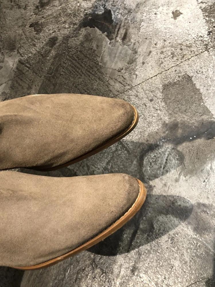 Beige suede boots 9