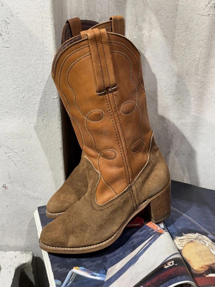 Pointed-toe western boots 5