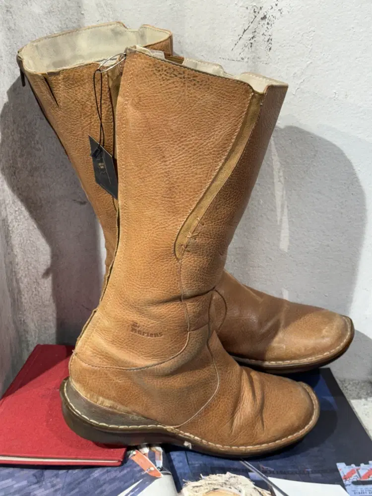 Dr. Martens brown boot 10