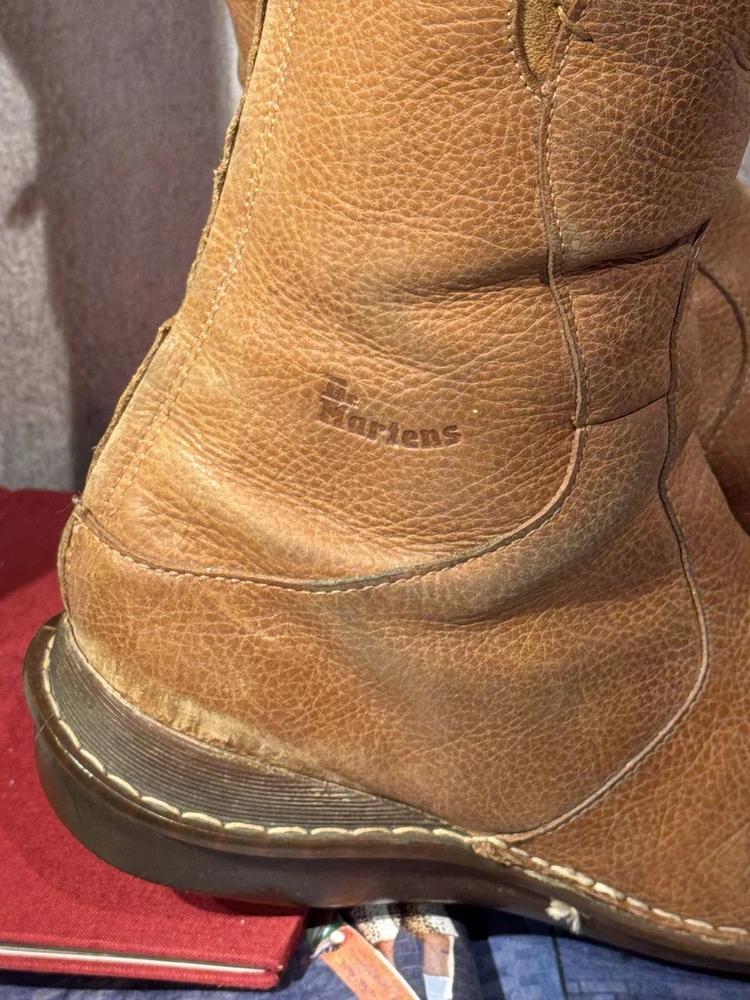 Dr. Martens brown boot 6