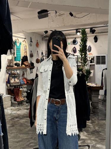 White eyelet long blouse +to 9