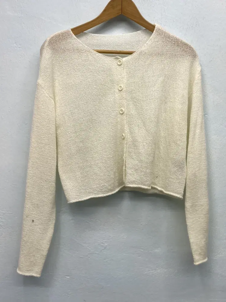 Cream cardigan* 6