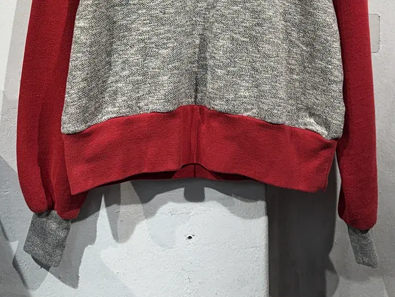 Healthknit red raglan sweatshirt +to 7