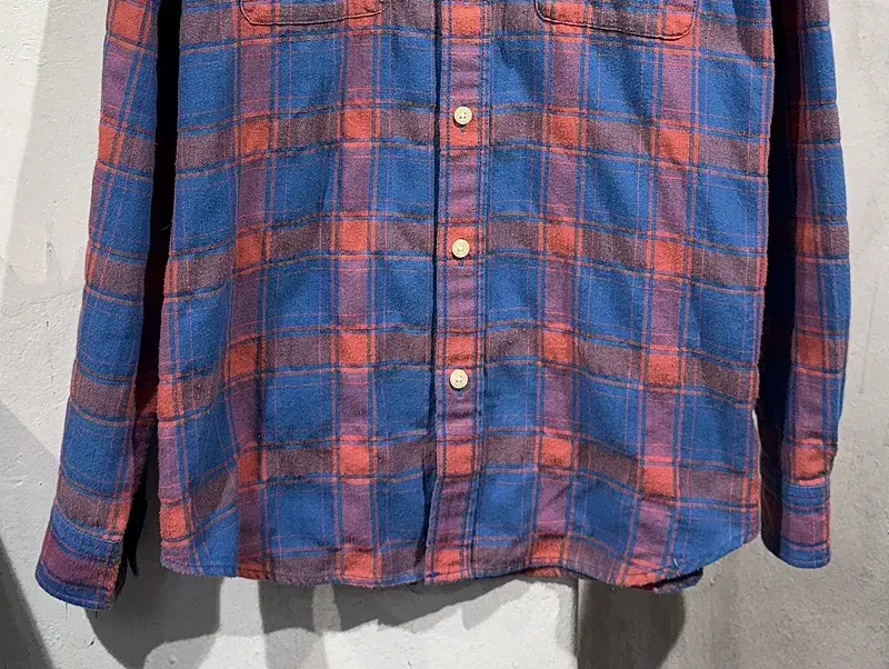The North Face checkered shirt +to 7