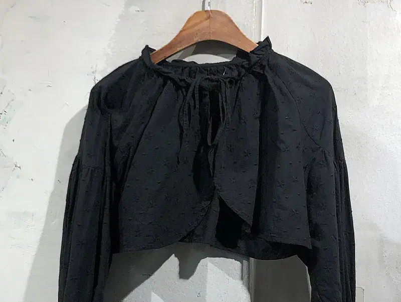 Black frilled bolero blouse +to 8
