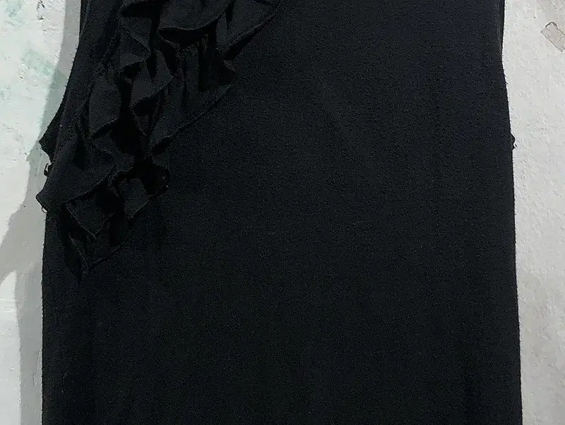 Zara Trf black sleeveless +to 7