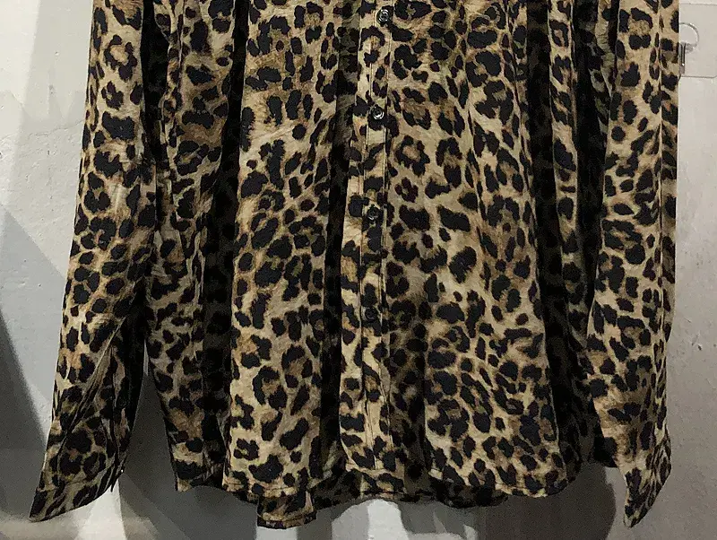 Van Heusen Studio leopard blouse +to 5