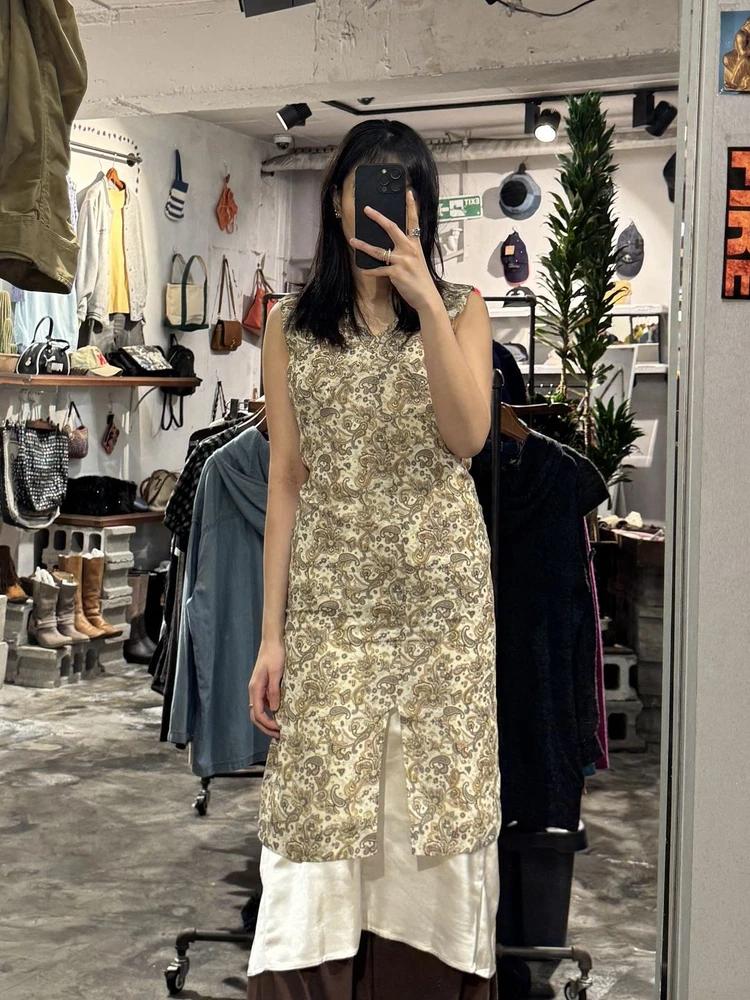 Paisley print sleeveless onepiece +to 3