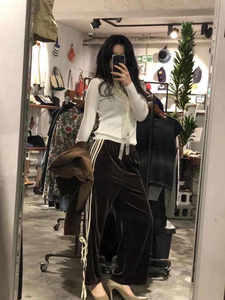 Brown velour track pants +to 4