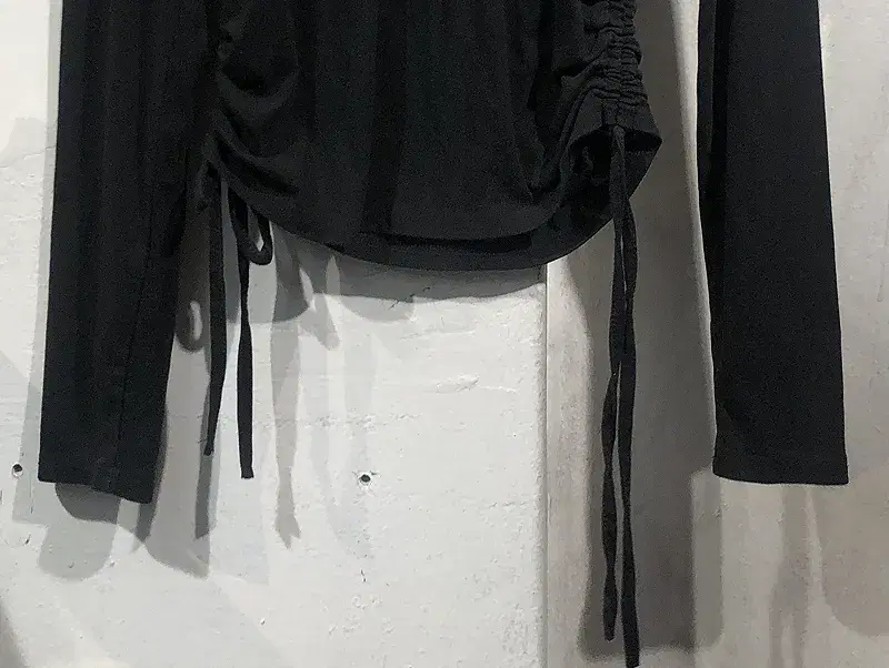 Black side shirring point long sleeve t-shirt +to 8