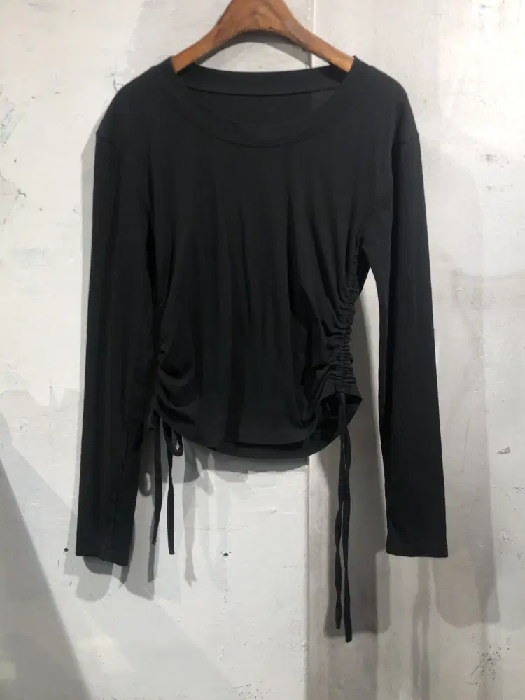 Black side shirring point long sleeve t-shirt +to 6