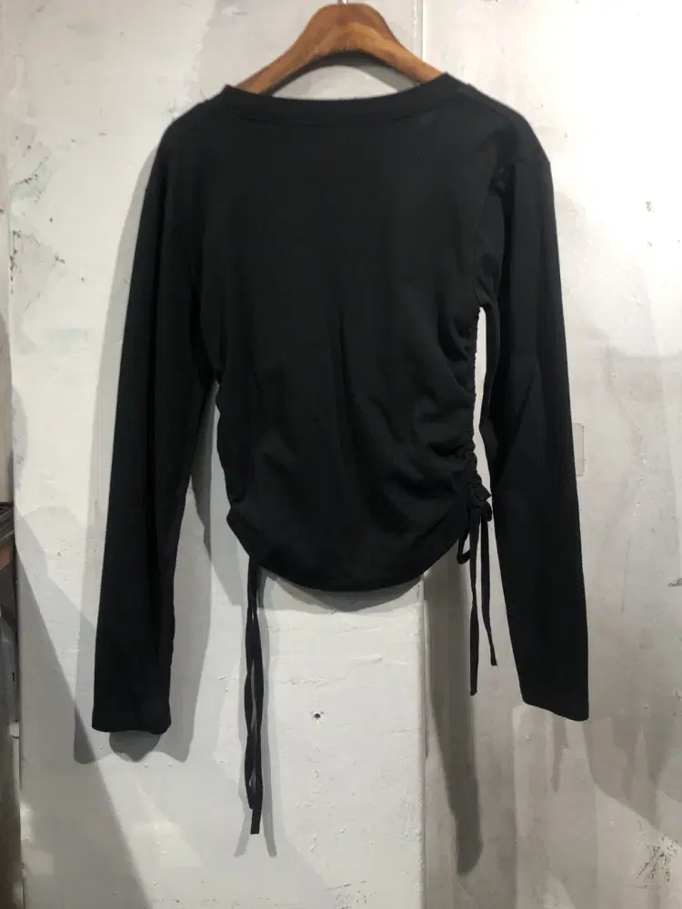 Black side shirring point long sleeve t-shirt +to 9