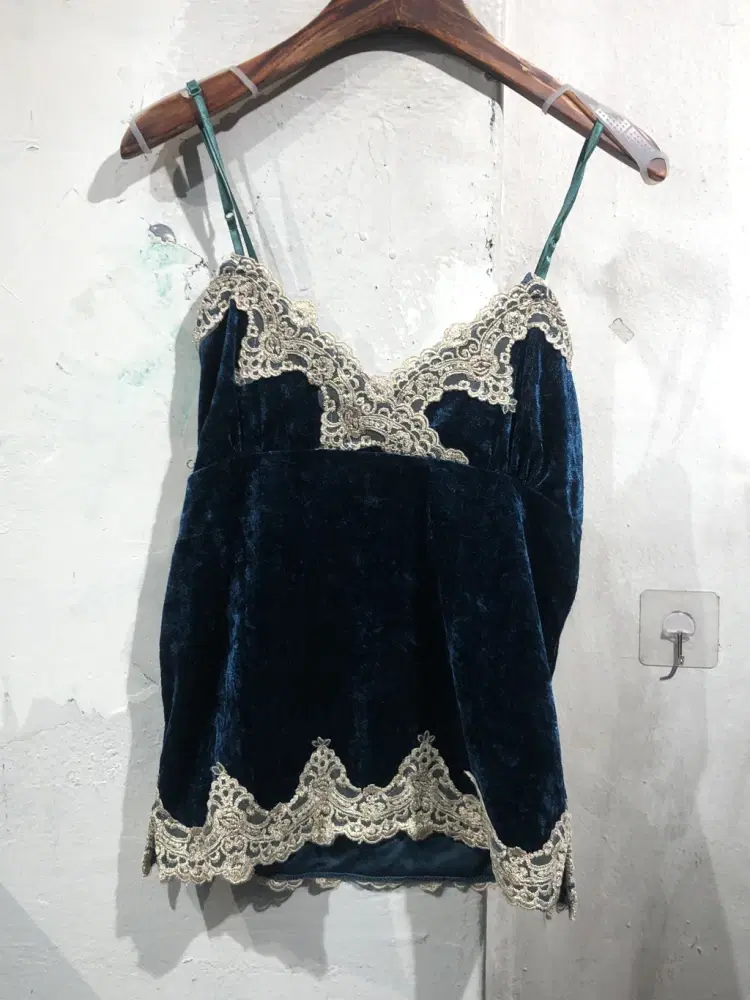 Turquoise lace velour sleeveless +to 6