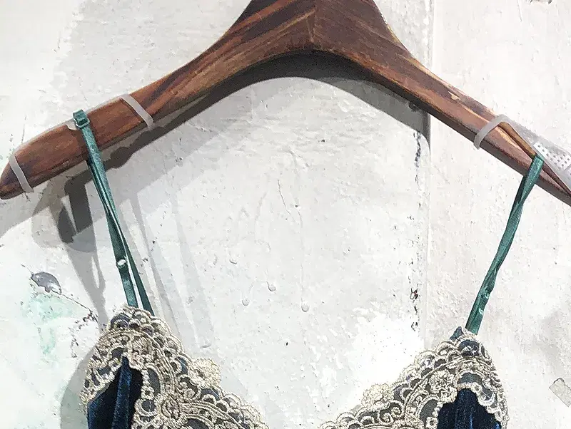 Turquoise lace velour sleeveless +to 7