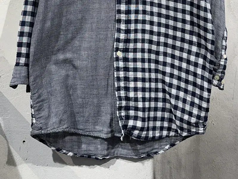 Antiqulothes blue checkered shirt +to 6