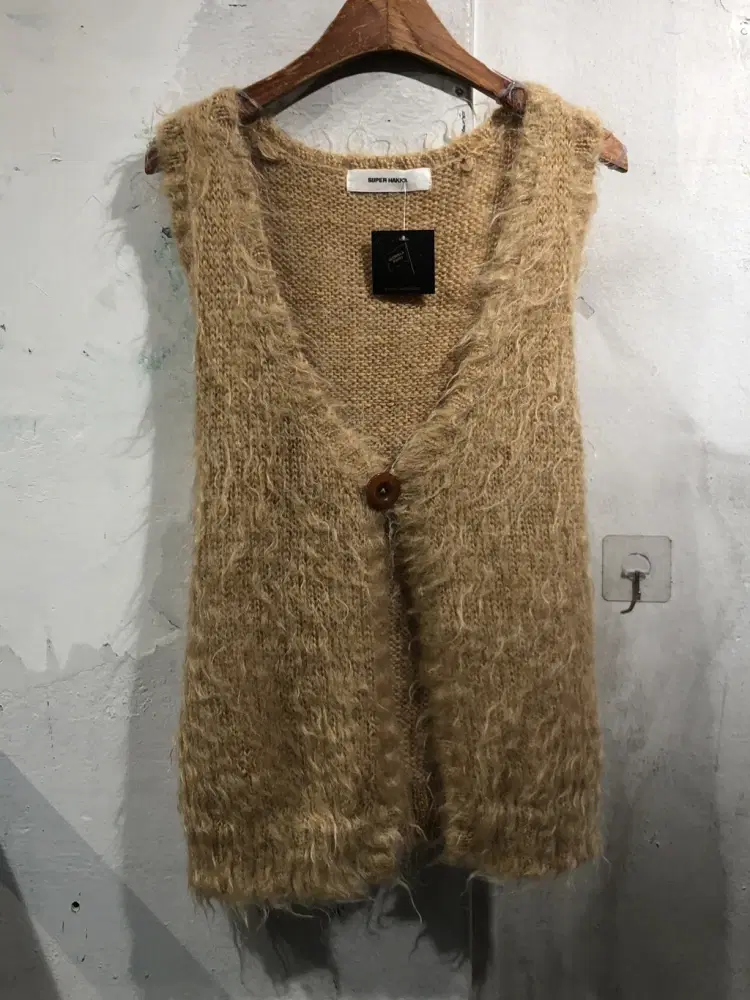 Super Hakka camel mohair sweater vest +to 6