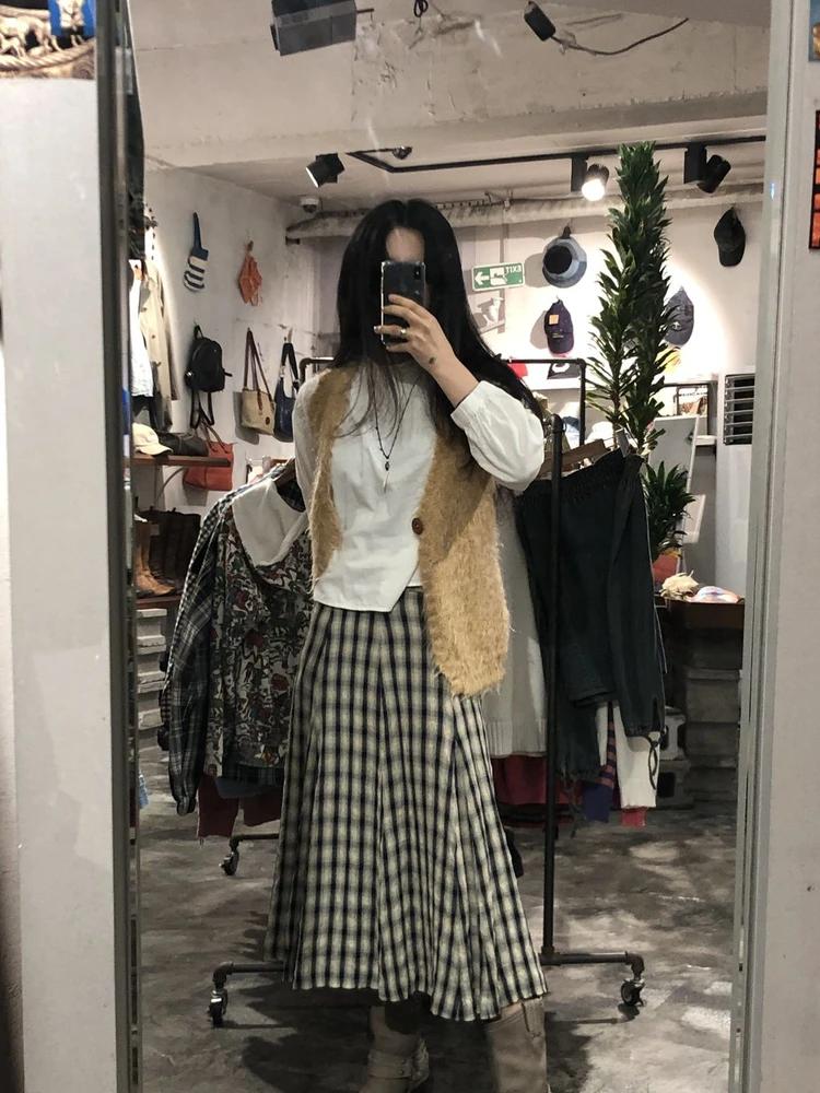 Super Hakka camel mohair sweater vest +to 4