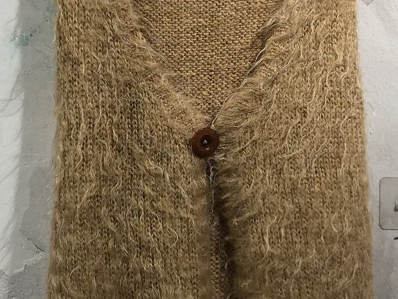 Super Hakka camel mohair sweater vest +to 8