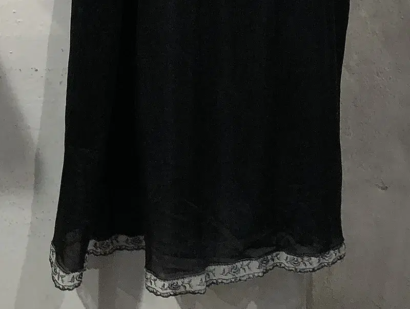 Black lace slip onepiece+to 7