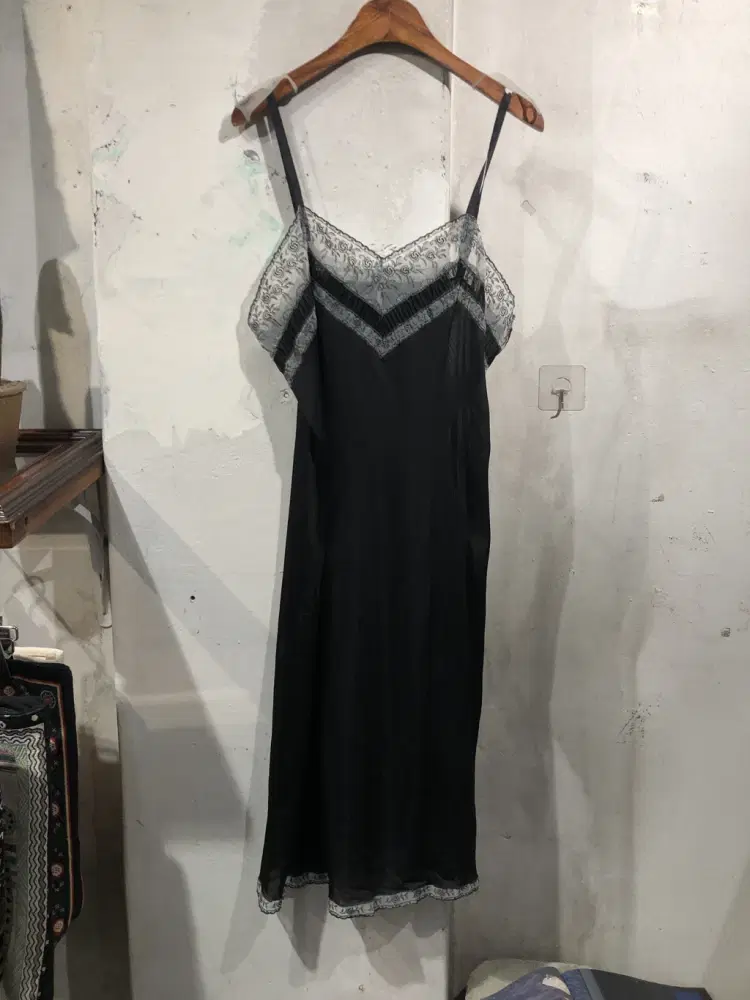 Black lace slip onepiece+to 3