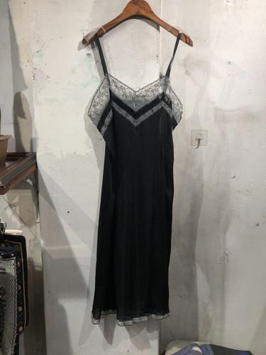 Black lace slip onepiece+to 9