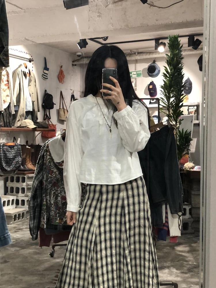 White lace neck point blouse +to 4