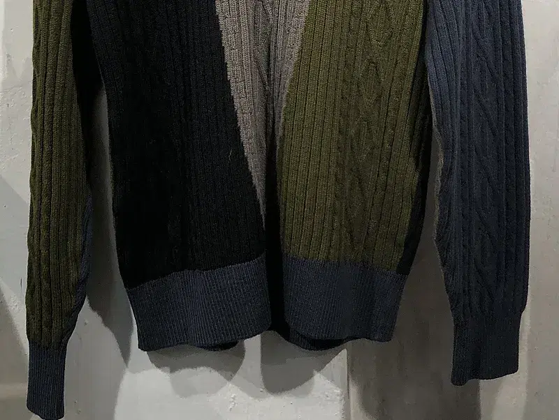 Aramis navy&khaki wool sweater +to 7