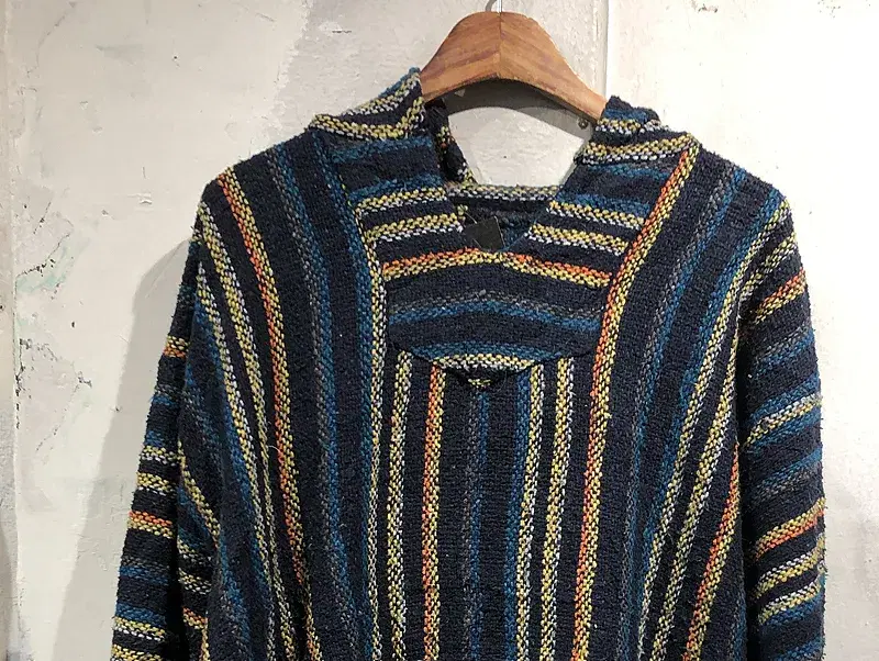 Canyon navy mexican baja hoodie +to 4