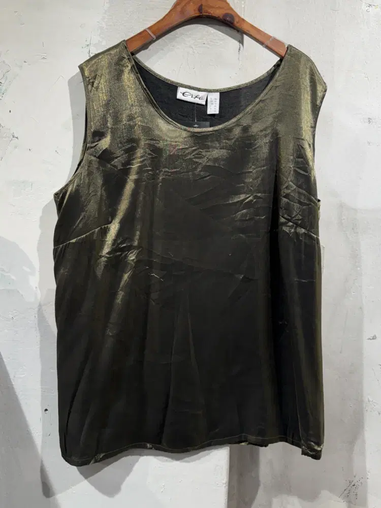 ERFO glossy khaki sleeveless +to 5