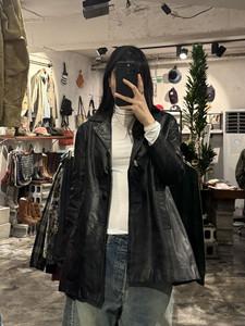 Black leather jacket +to 2