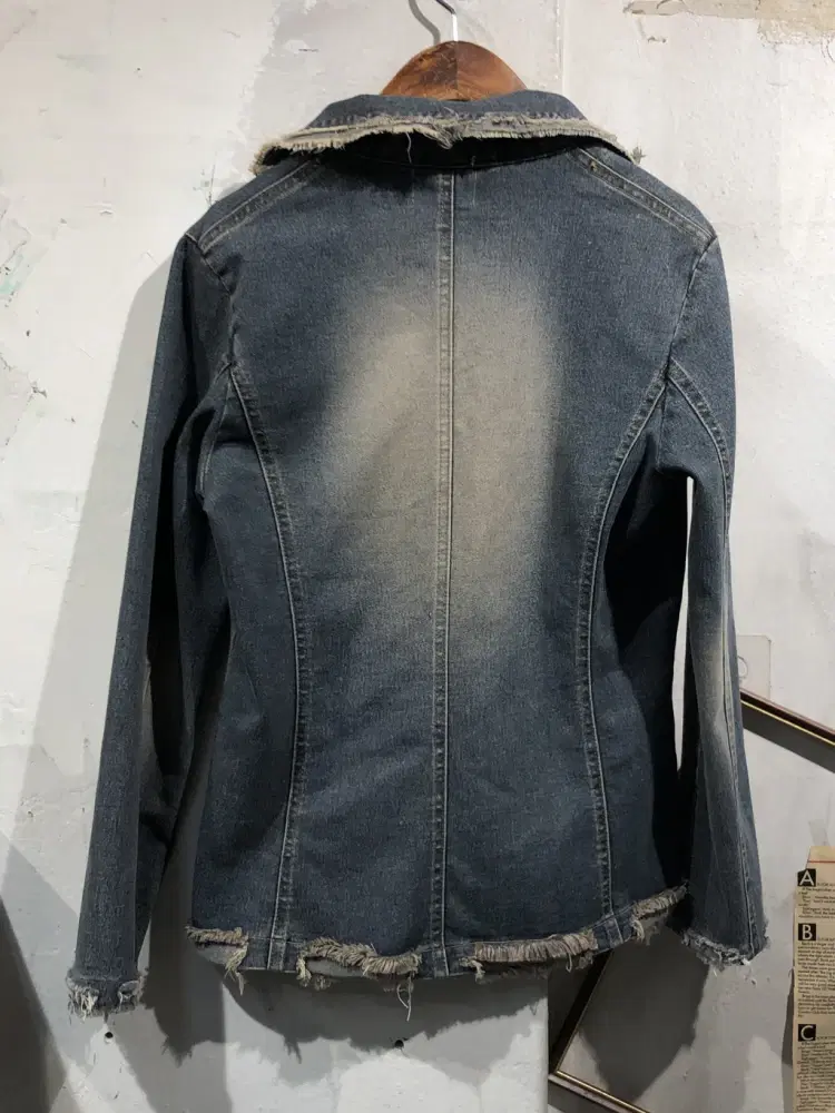 Chanel Boutique yellow washed denim blazer+f 9