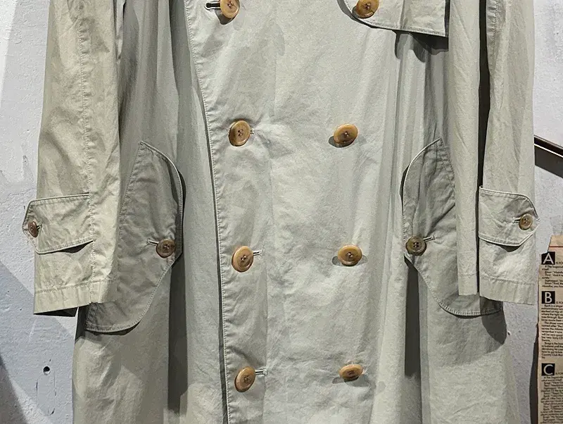 Burberrys beige trench coat_f 6