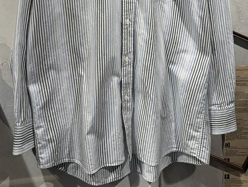 Burberry vertical striped shirt_f 5