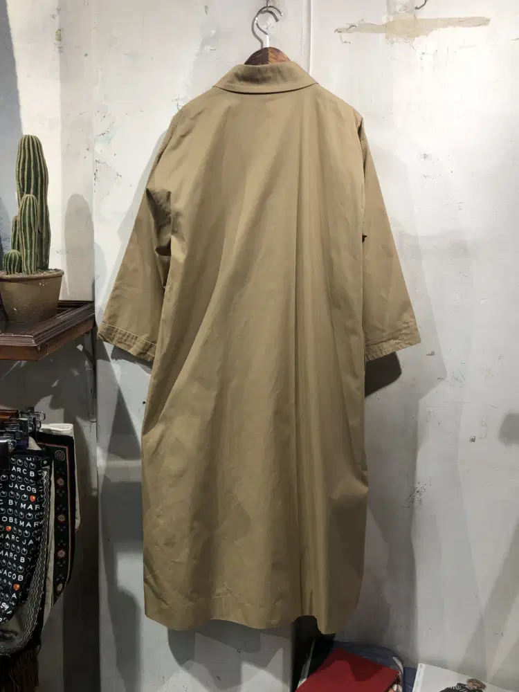 Yves Saint Laurent beige long coat_to 9