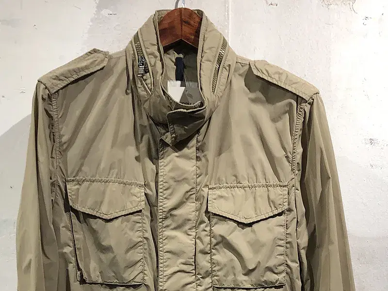 Moncler beige field jacket_f 4