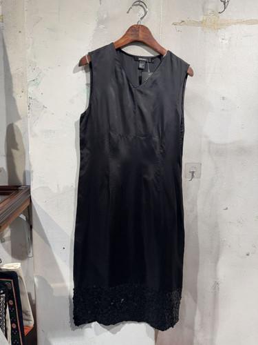 Dkny black sequin midi onepiece +to 10