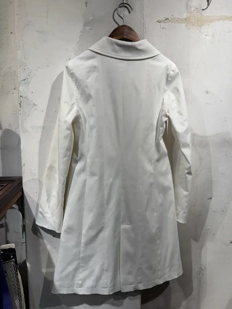 Amz Paris white jacket_to 9