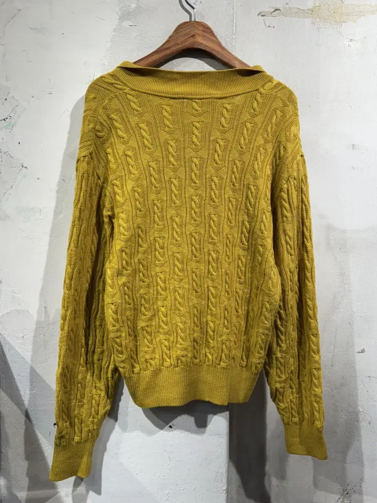 Christian Dior yellow sweater_to 9