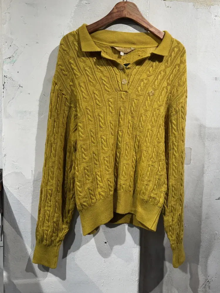 Christian Dior yellow sweater_to 5