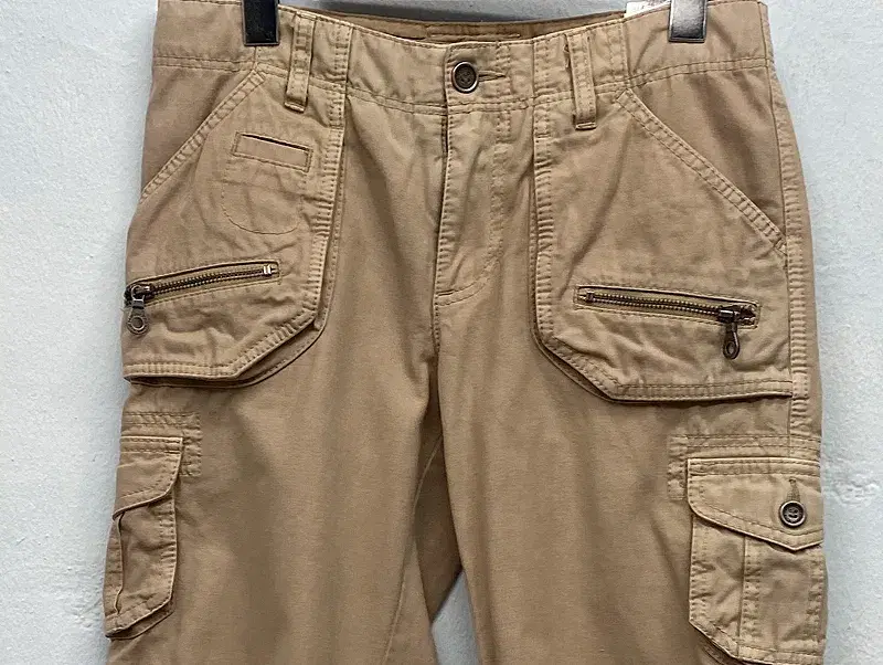Burberry Blue Label beige ribbed hem cargo pants_f 7